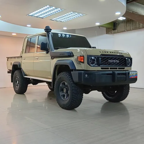 Toyota Land Cruiser 79 LX 2025 Beige Caracas