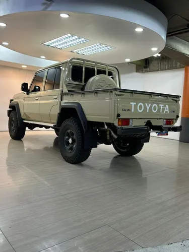 Toyota Land Cruiser 79 Hembrita 2025 Beige Caracas