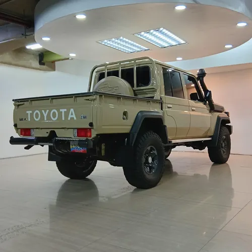 Toyota Land Cruiser 79 Hembrita 2025 Beige Caracas