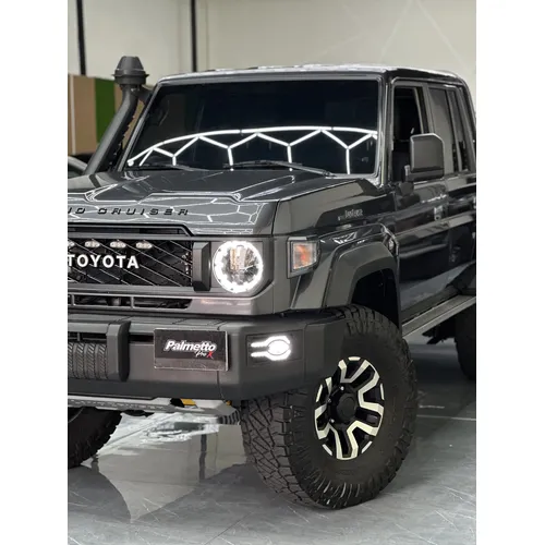Toyota Land Cruiser 79 2024 Gris Caracas
