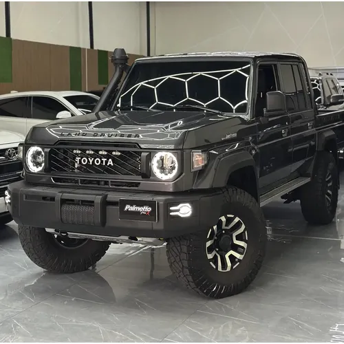 Toyota Land Cruiser 79 2024 Gris Caracas