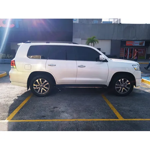 Toyota Land Cruiser URJ 200 2021 Blanco Caracas