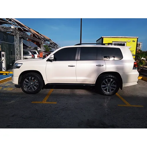 Toyota Land Cruiser URJ 200 2021 Blanco Caracas