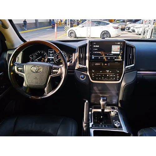 Toyota Land Cruiser URJ 200 2021 Blanco Caracas