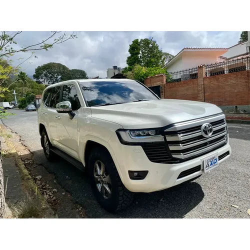 Toyota Land Cruiser VX 2024 Blanco Caracas