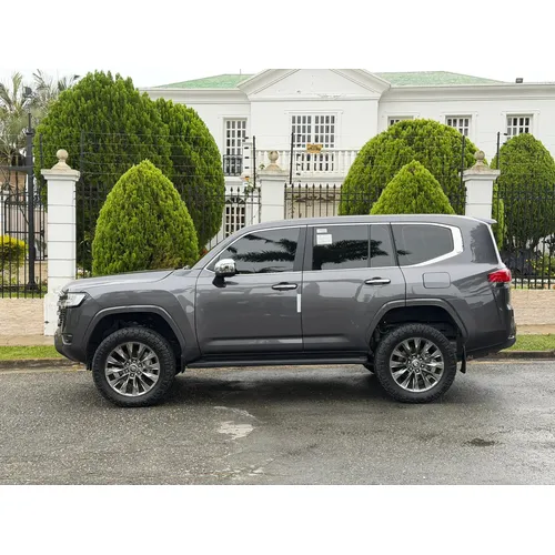 Toyota Land Cruiser VX 2024 Gris Caracas