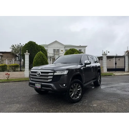 Toyota Land Cruiser VX 2024 Gris Caracas