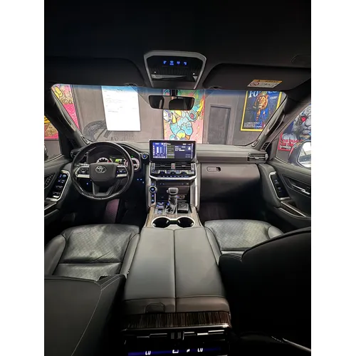 Toyota Land Cruiser 300 VX 2024 Gris Caracas