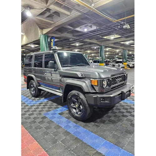 Toyota Land Cruiser Machito 2025 Gris Caracas