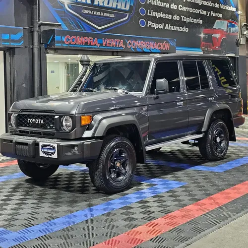 Toyota Land Cruiser Machito 2025 Gris Caracas