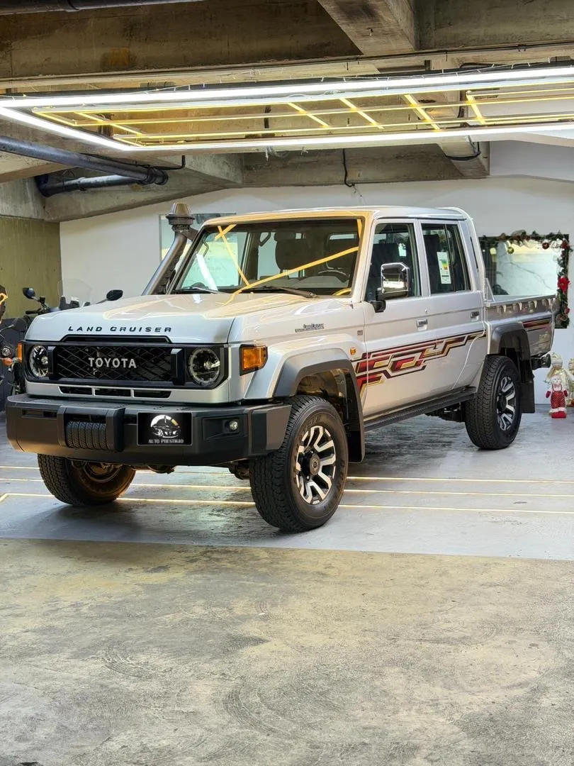 Toyota Land Cruiser 79 LX 2025 Plateado Caracas