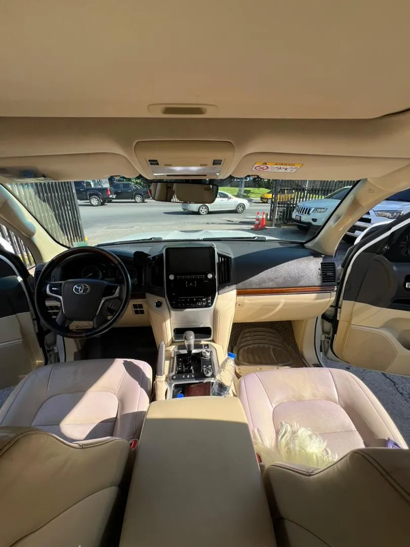 Toyota Land Cruiser 200 2017 Blanco Caracas