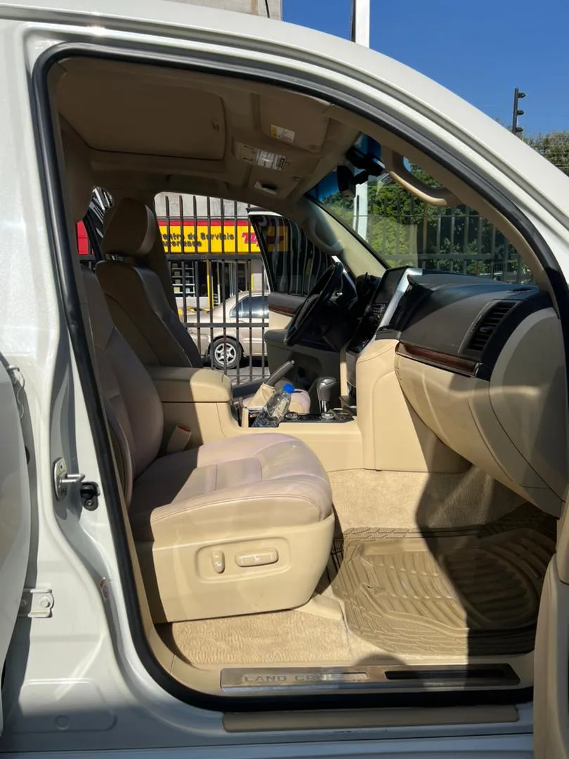 Toyota Land Cruiser 200 2017 Blanco Caracas
