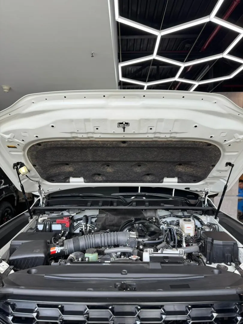 Toyota Land cruiser 300 GR 2024 blanco12