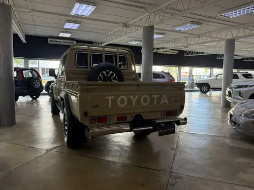 Toyota Land Cruiser Hembrita LX 2024 Beige Valencia
