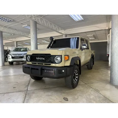 Toyota Land Cruiser Hembrita LX 2024 Beige Valencia