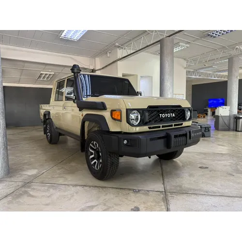 Toyota Land Cruiser 76 Hembrita 2024 Beige Valencia