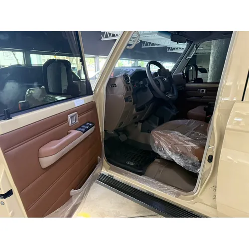 Toyota Land Cruiser 76 Hembrita 2024 Beige Valencia