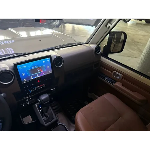 Toyota Land Cruiser 76 Hembrita 2024 Beige Valencia