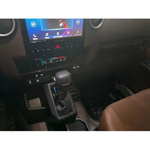Toyota Land Cruiser Hembrita LX 2024 Beige Valencia