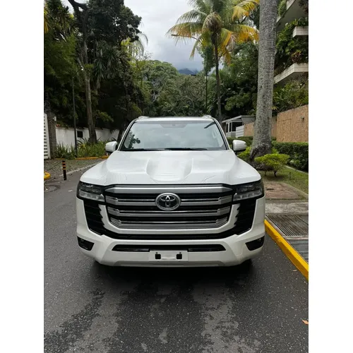 Toyota Land Cruiser 300 GX.R 2025 Blanco Caracas