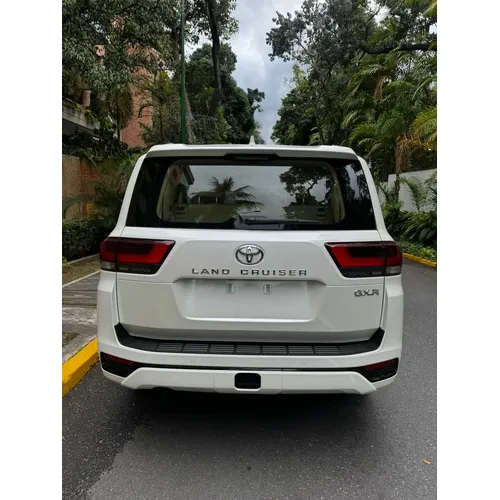 Toyota Land Cruiser 300 GX.R 2025 Blanco Caracas