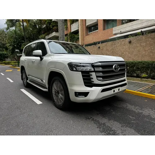 Toyota Land Cruiser 300 GX.R 2025 Blanco Caracas