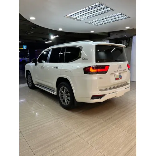 Toyota Land Cruiser 300 VX 2022 Blanco Caracas