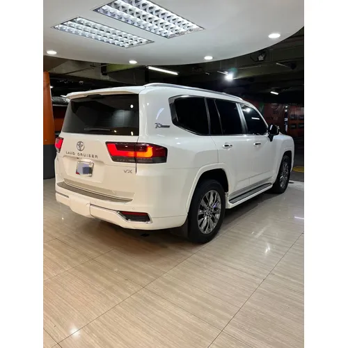 Toyota Land Cruiser 300 VX 2022 Blanco Caracas