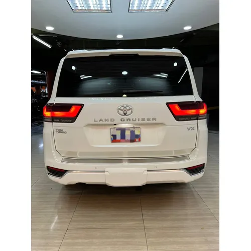 Toyota Land Cruiser 300 VX 2022 Blanco Caracas