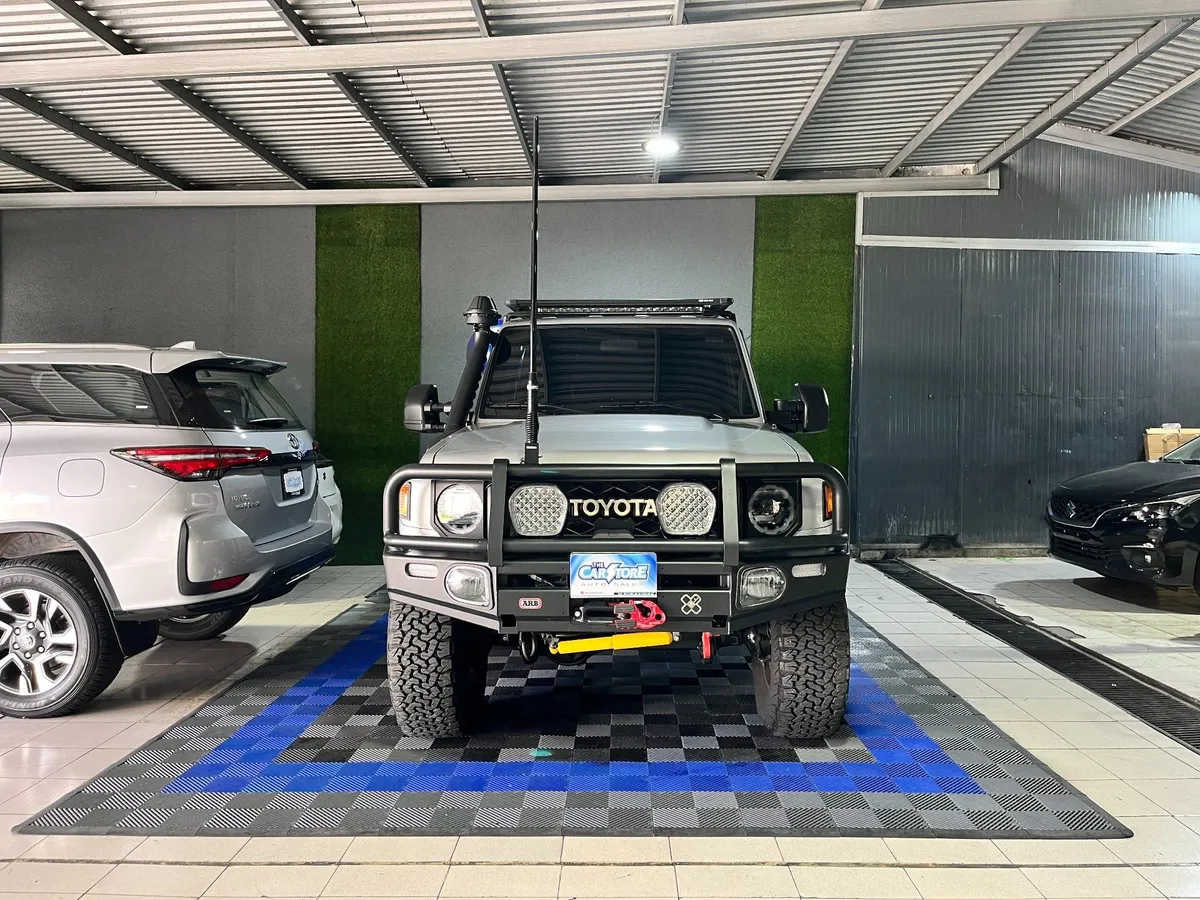 Toyota Land Cruiser 79 Hembrita 2024 Plateado Caracas
