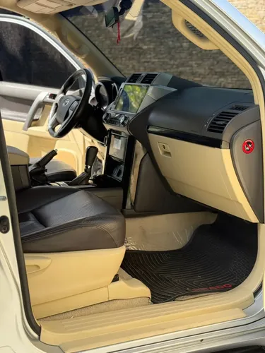 Toyota Land Cruiser Prado EX.R 2014 Plateado Caracas