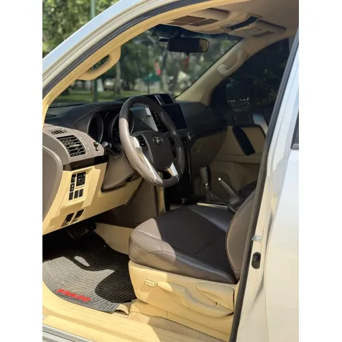 Toyota Land Cruiser Prado EX.R 2014 Plateado Caracas