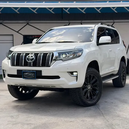 Toyota Land Cruiser Prado VX 2022 Blanco Caracas