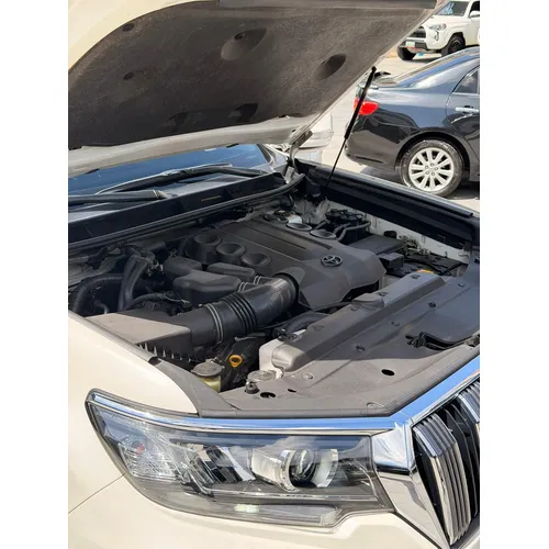 Toyota Land Cruiser Prado VX 2022 Blanco Caracas