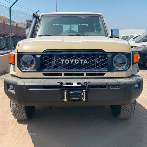 Toyota Land Cruiser 79 Hembrita LX 2025 Dorado Caracas