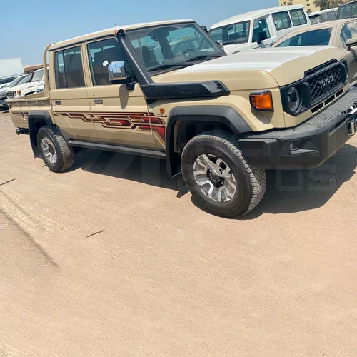 Toyota Land Cruiser 79 Hembrita LX 2025 Dorado Caracas