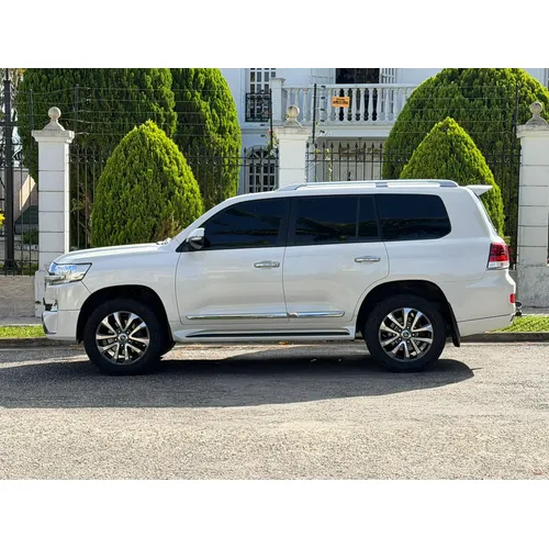 Toyota Land Cruiser 200 2018 Blanco Caracas