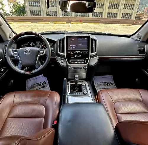 Toyota Land Cruiser 200 2017 Negro Caracas
