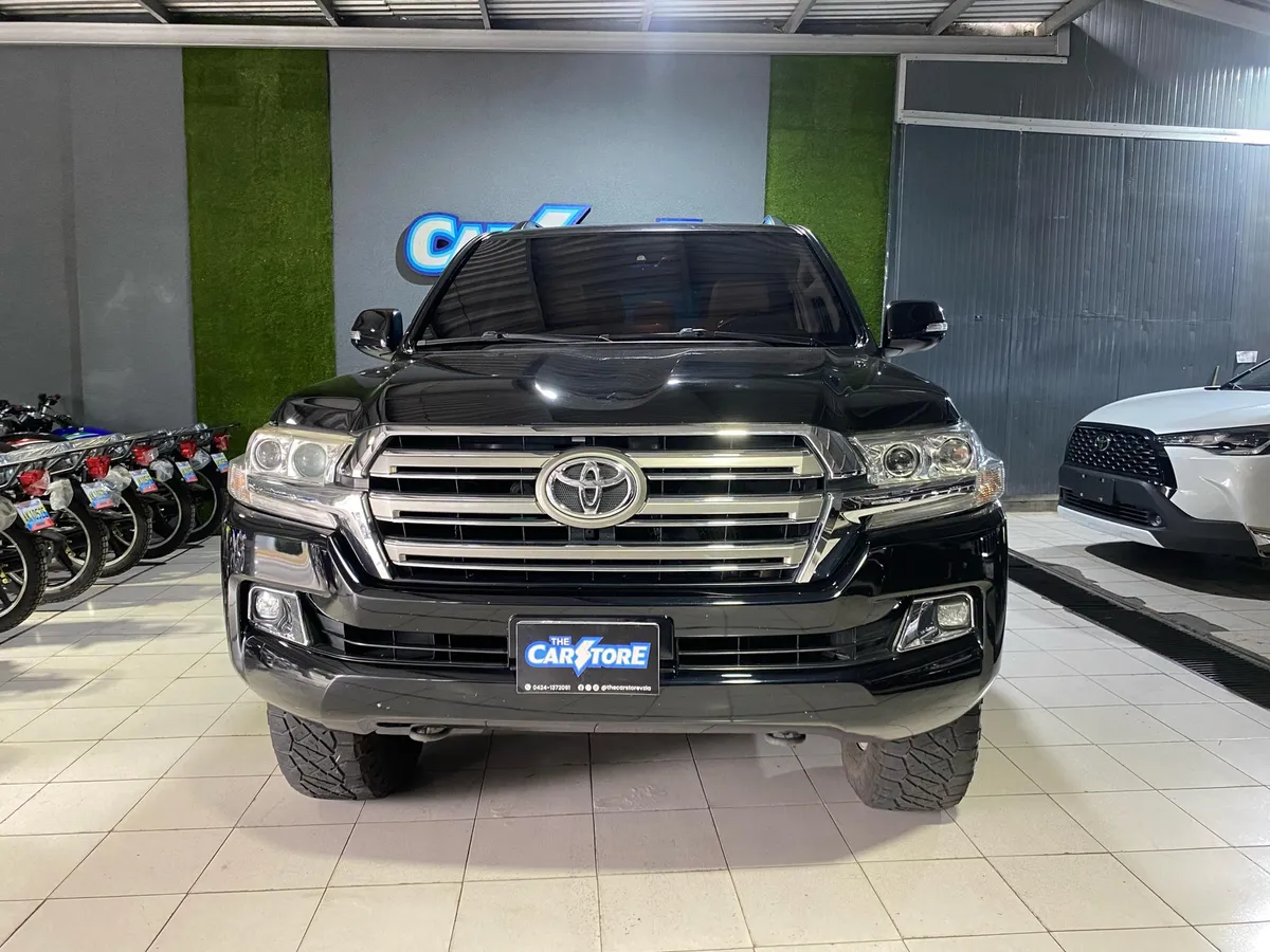 Toyota Land Cruiser 200 GXR 2016 Negro Caracas