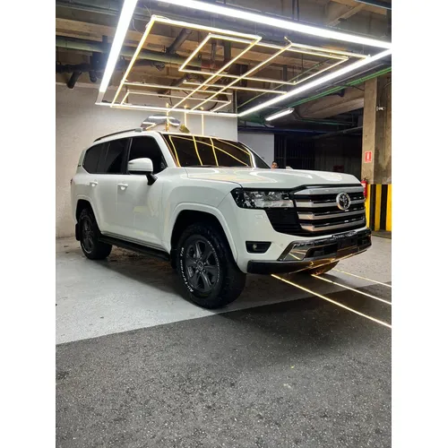 Toyota Land Cruiser 300 2022 Blanco Caracas