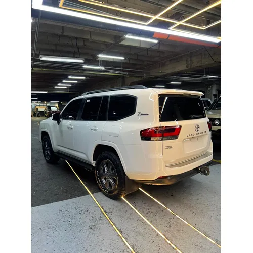 Toyota Land Cruiser 300 2022 Blanco Caracas