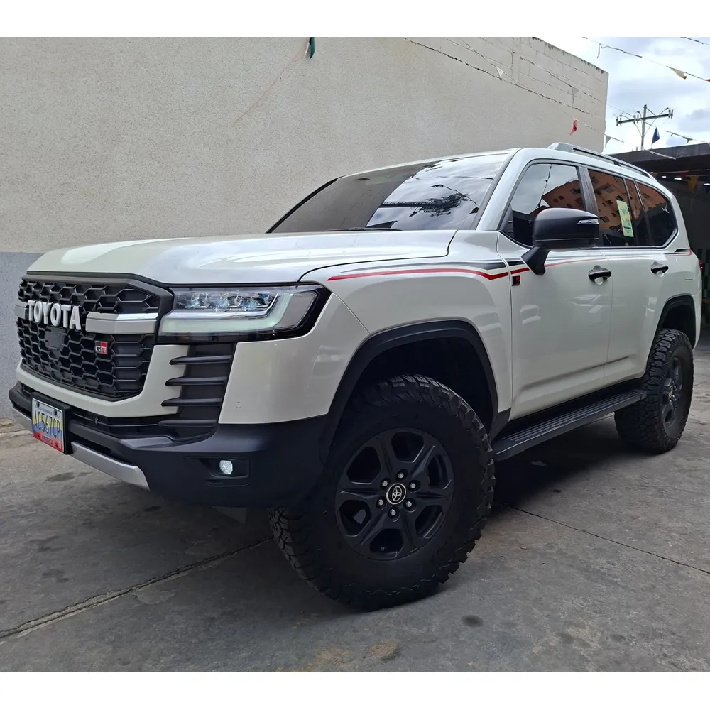 Toyota Land Cruiser 300 VX.R 2023 Blanco Caracas