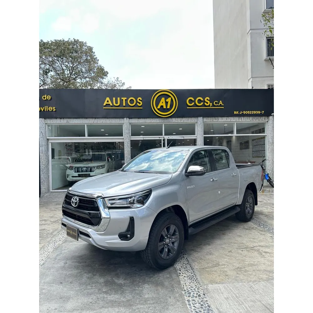 Toyota Land Cruiser 300 VX.R 2023 Blanco Caracas