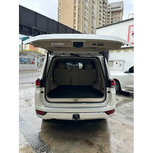 Toyota Land Cruiser 300 2023 Blanco Caracas