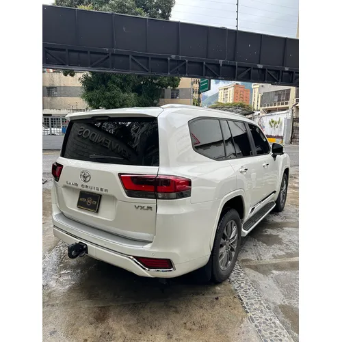 Toyota Land Cruiser 300 VX.R 2023 Blanco Caracas