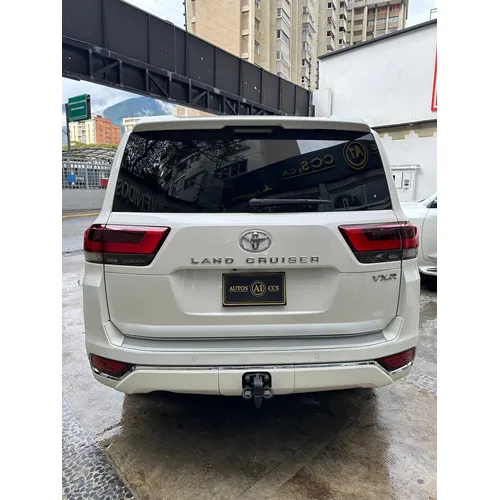 Toyota Land Cruiser 300 VX.R 2023 Blanco Caracas