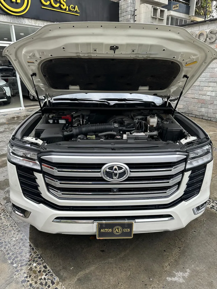 Toyota Land Cruiser 300 VX.R 2023 Blanco Caracas