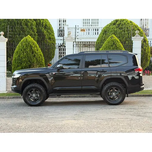 Toyota Land Cruiser 300 2024 Negro Caracas