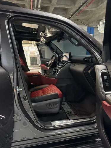 Toyota Land Cruiser 300 2024 Plateado Caracas